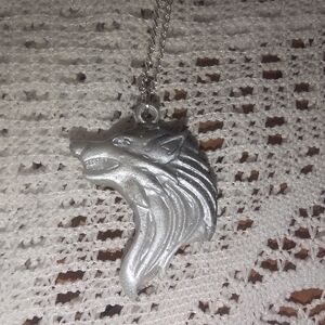 Resin Growling Wolf Pendant & 18" Silver Tone Chain Necklace